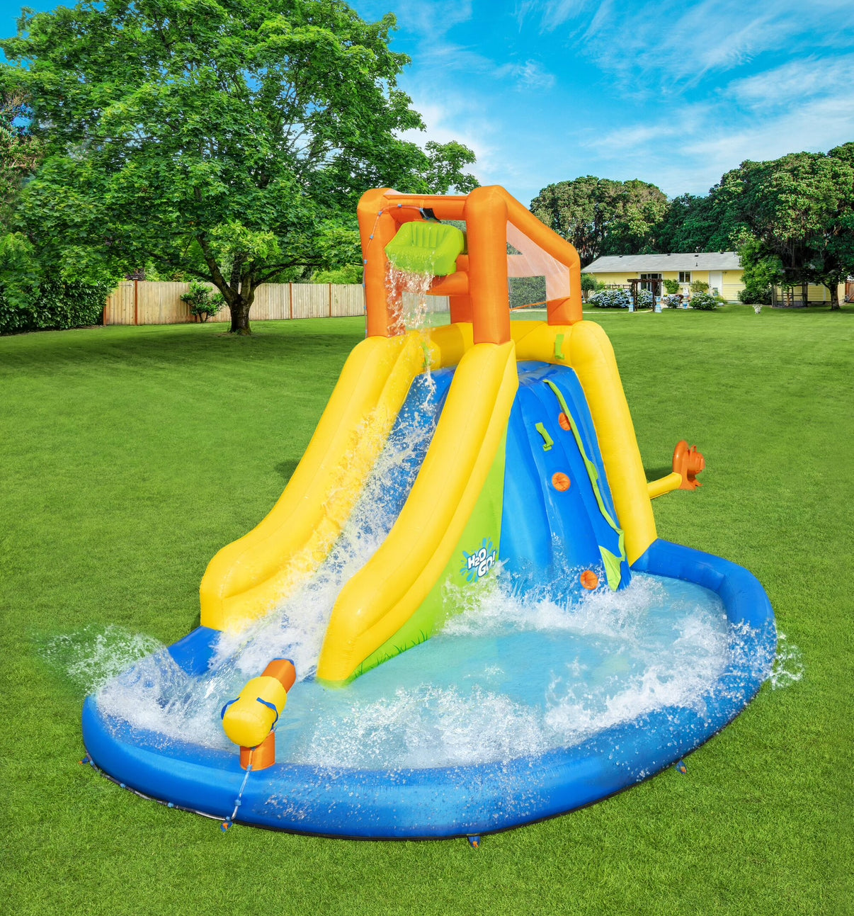 ألعاب مائية مع زحلاقية - بست واي